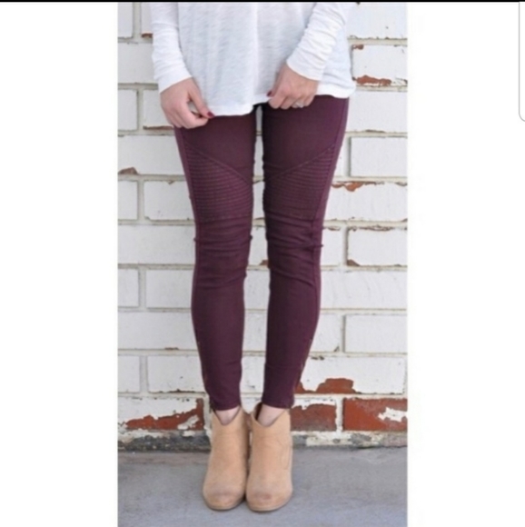 RELISTED LAST 1! Black moto biker jean leggings - Picture 3 of 8